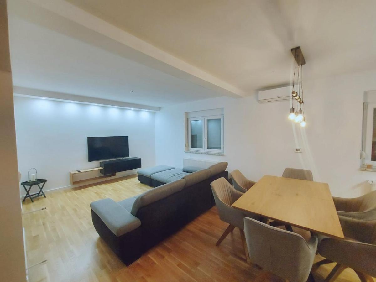 Apartman Konfidenca 比奥格勒·纳·莫鲁 外观 照片